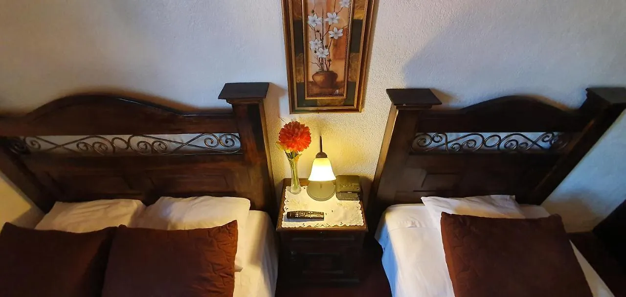 Bed and Breakfast Parrot House Antigua 0*,