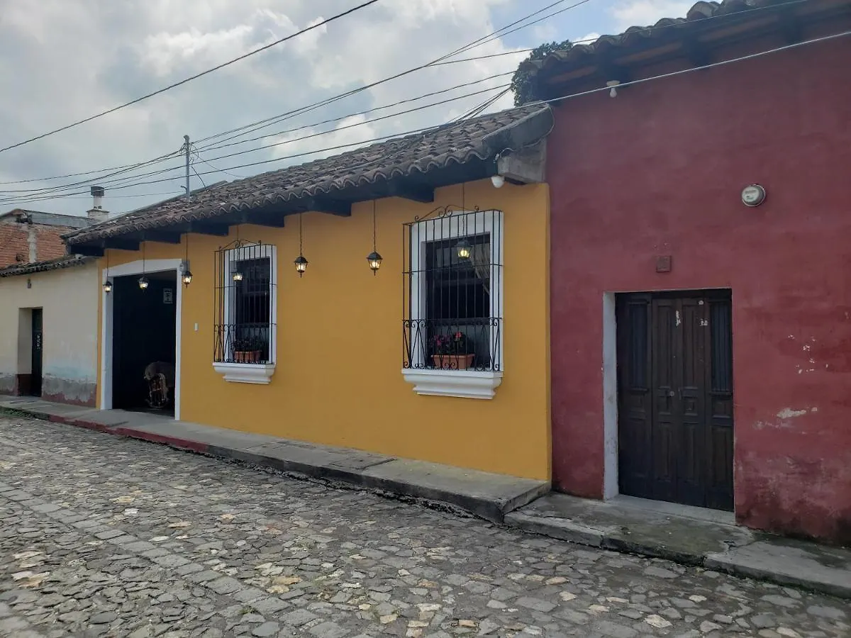 Parrot House Acomodação com café da manhã Antigua Guatemala