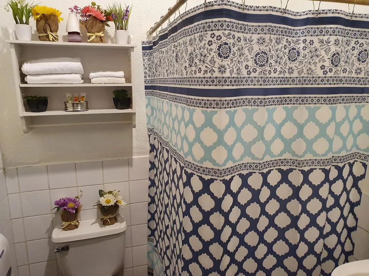 Alojamento de Acomodação e Pequeno-almoço Parrot House Acomodação com café da manhã Antigua